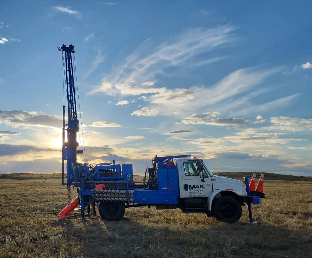 Pipelines & Utilities, MAK Drilling field photo.